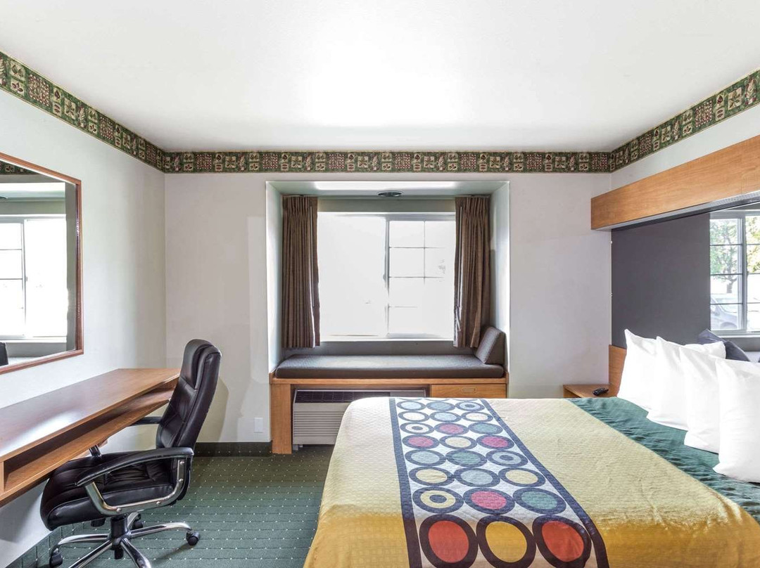 Royal Inn Midvale主图