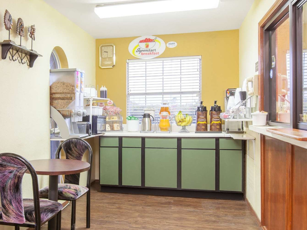 Super Stay Inn and Suites Muskogee主图