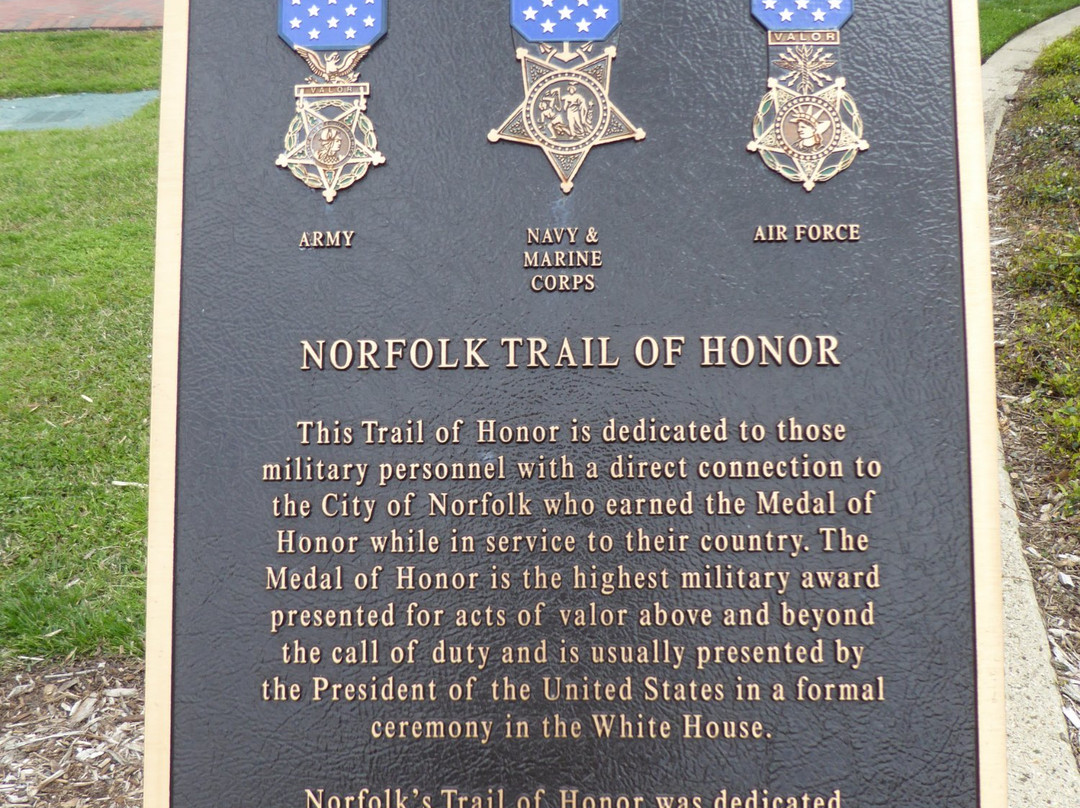 Lone Sailor Statue-诺福克必去景点