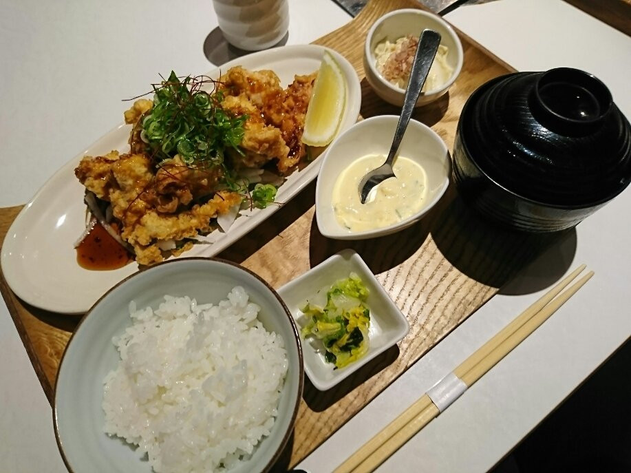 ダイニング マツイ