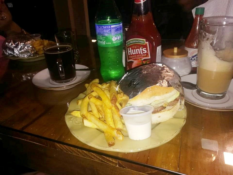 Burgerhaus & Café