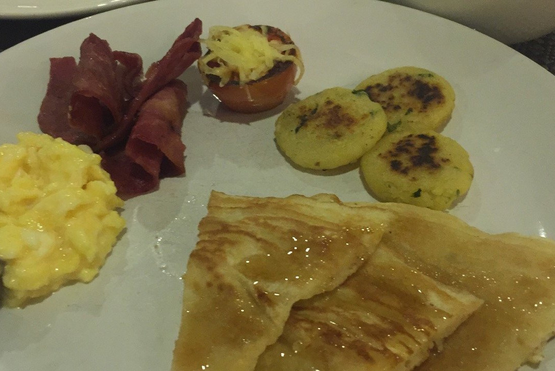 捷尼基酒店主图