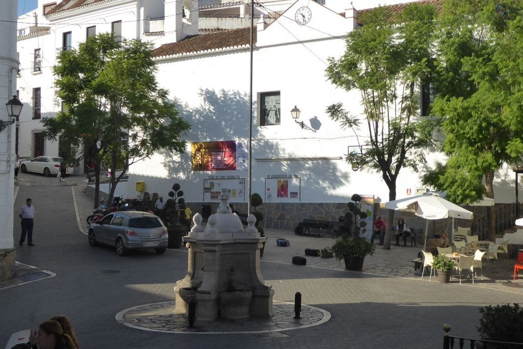 Carlos III Fountain景点图片