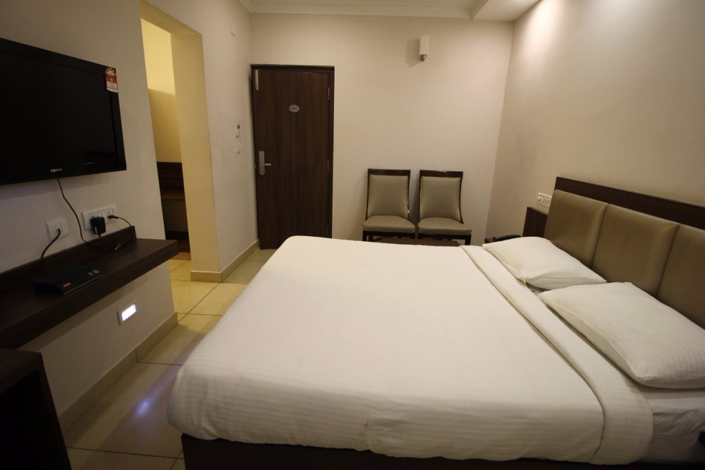 Vels Hotel主图