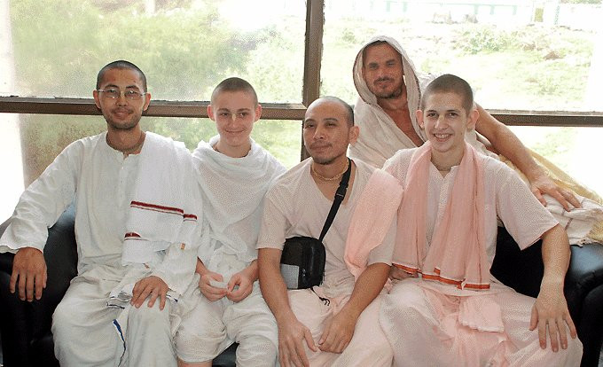 ISKCON Khargar景点图片