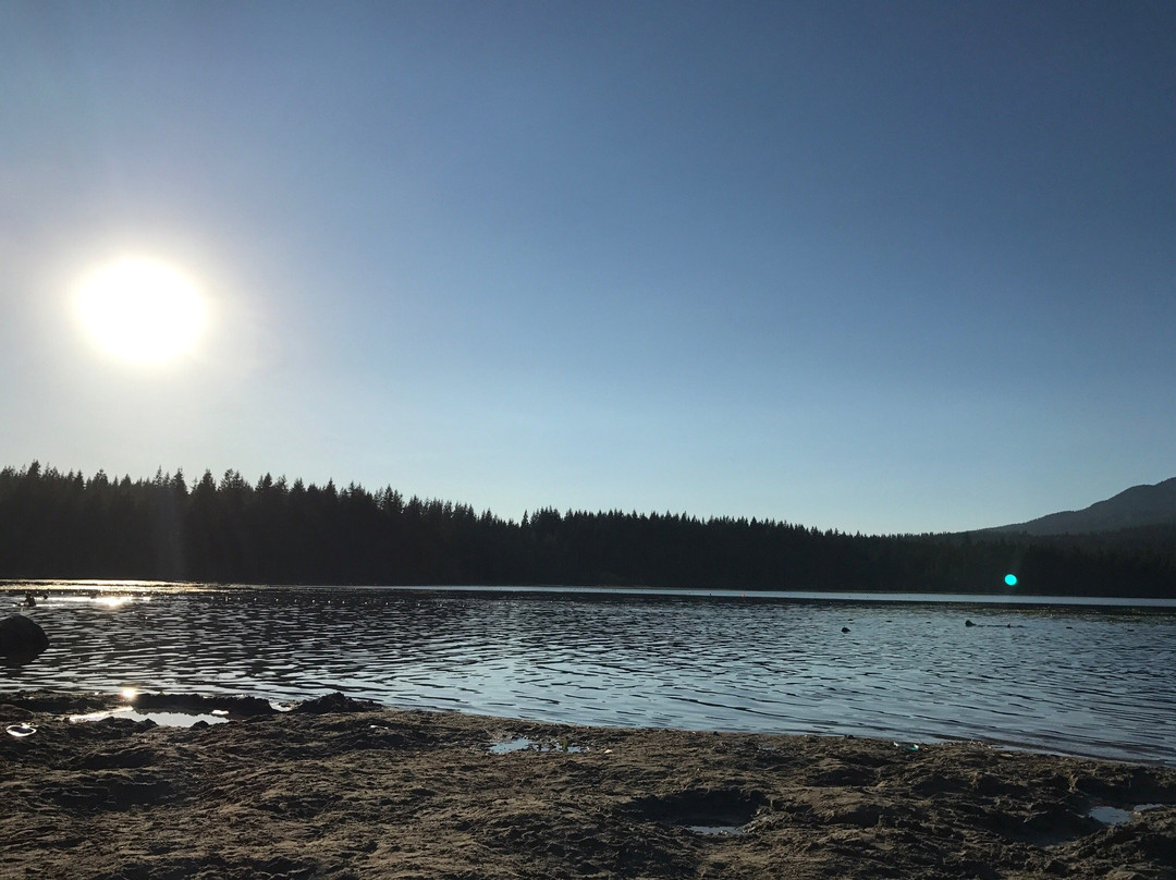 Whonnock Lake-枫树岭必去景点