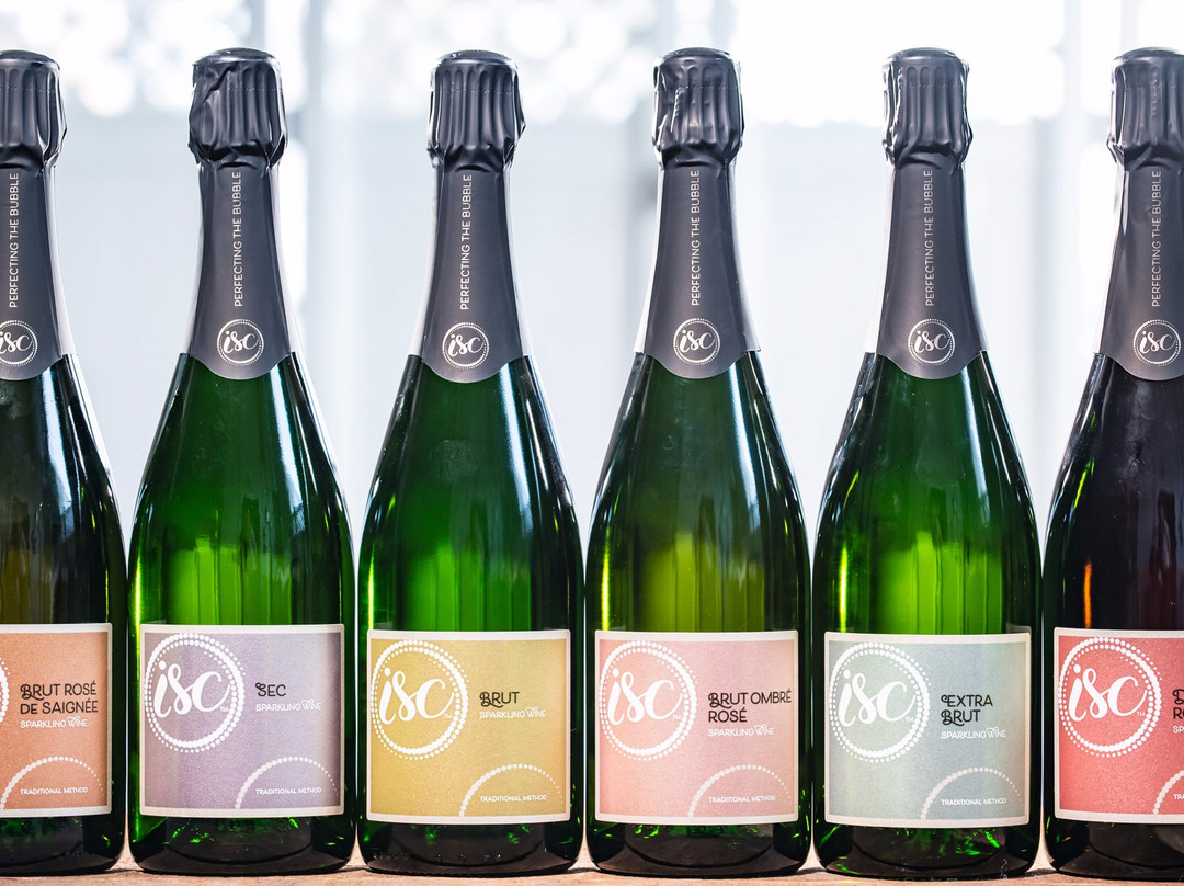 August Hill Winery & Illinois Sparkling Co. Tasting Room-尤蒂卡必去景点