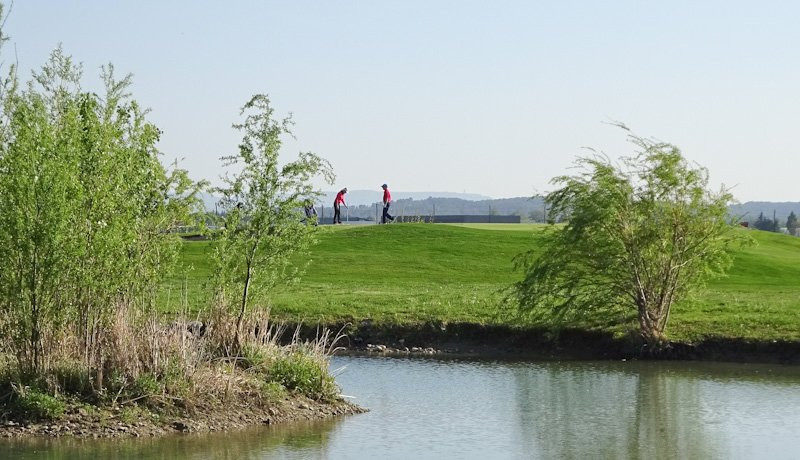 UGolf Avignon Chateaublanc-Morieres-les-Avignon必去景点