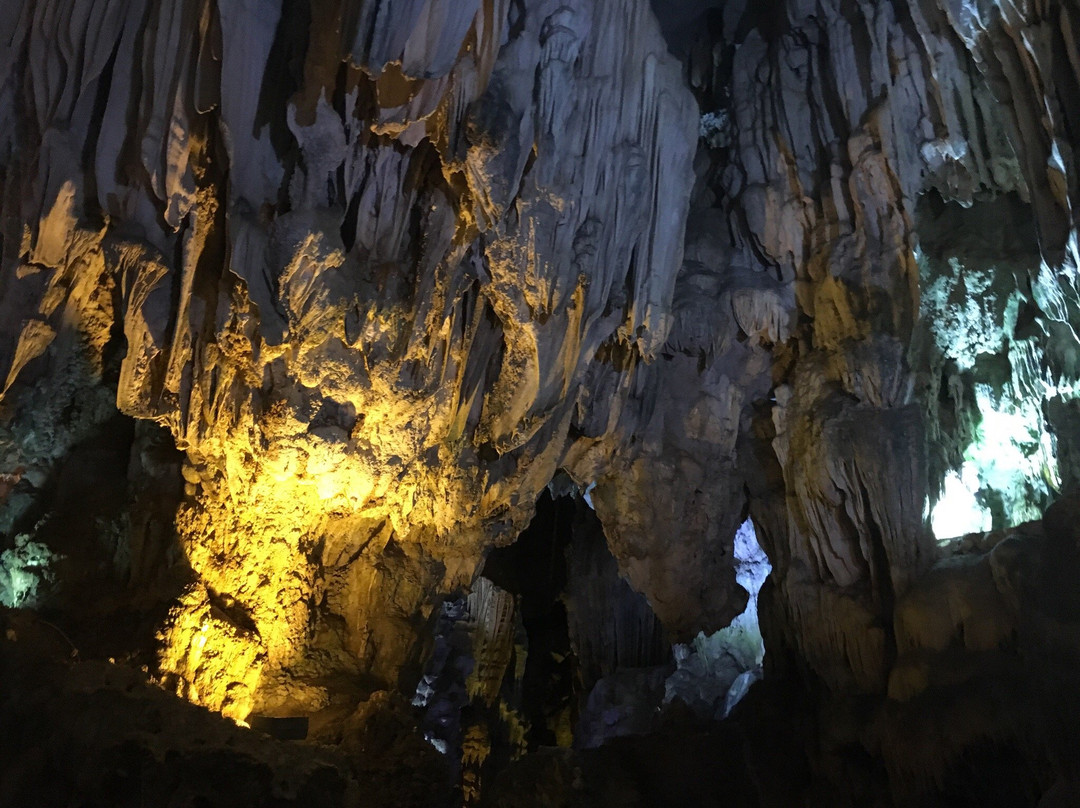Pelican Cave (Hang Bo Nau)-海防必去景点
