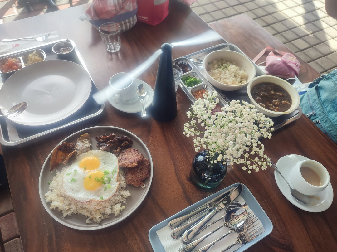 Gorio's Roadside Restaurant