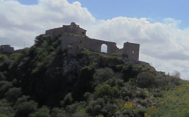 Castello di Calatubo-Alcamo必去景点