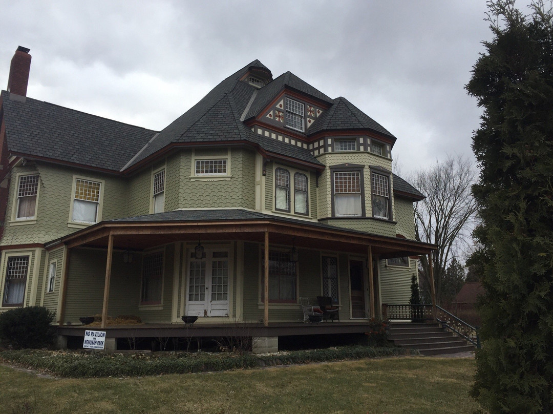 Center Avenue Historic District景点图片