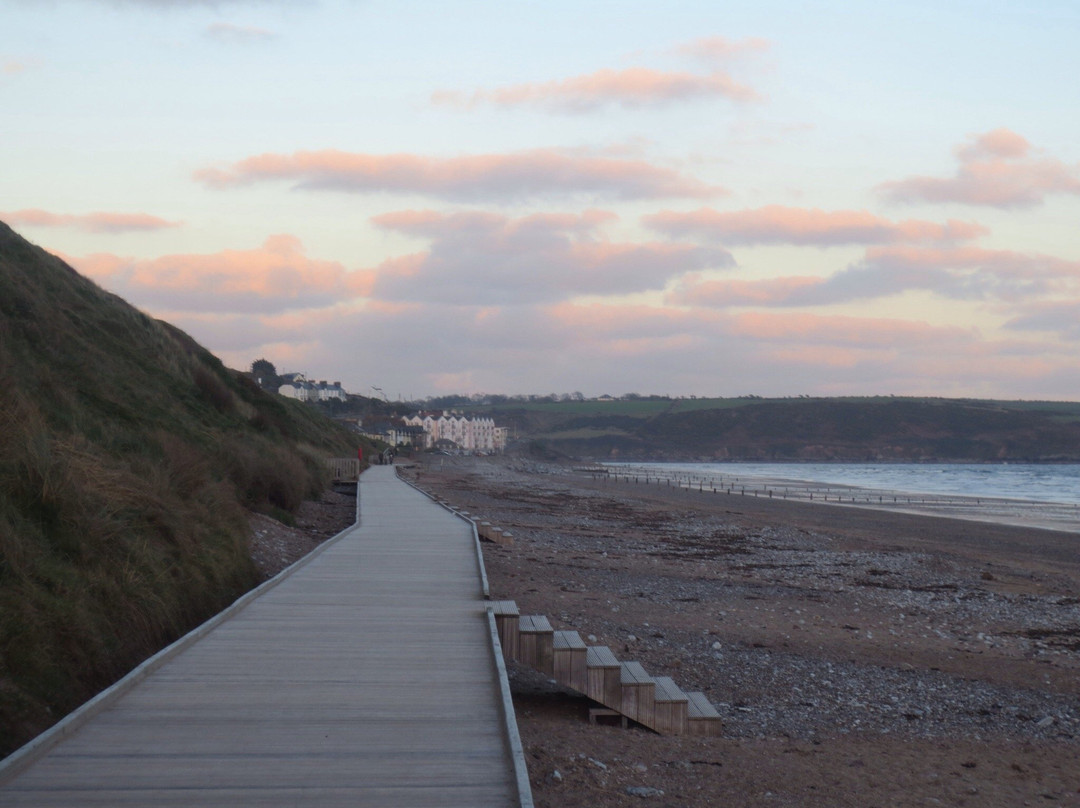 Youghal Boardwalk景点图片