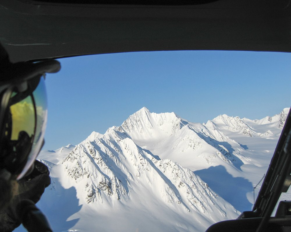 Alaska Snowboard Guides-瓦尔迪兹必去景点