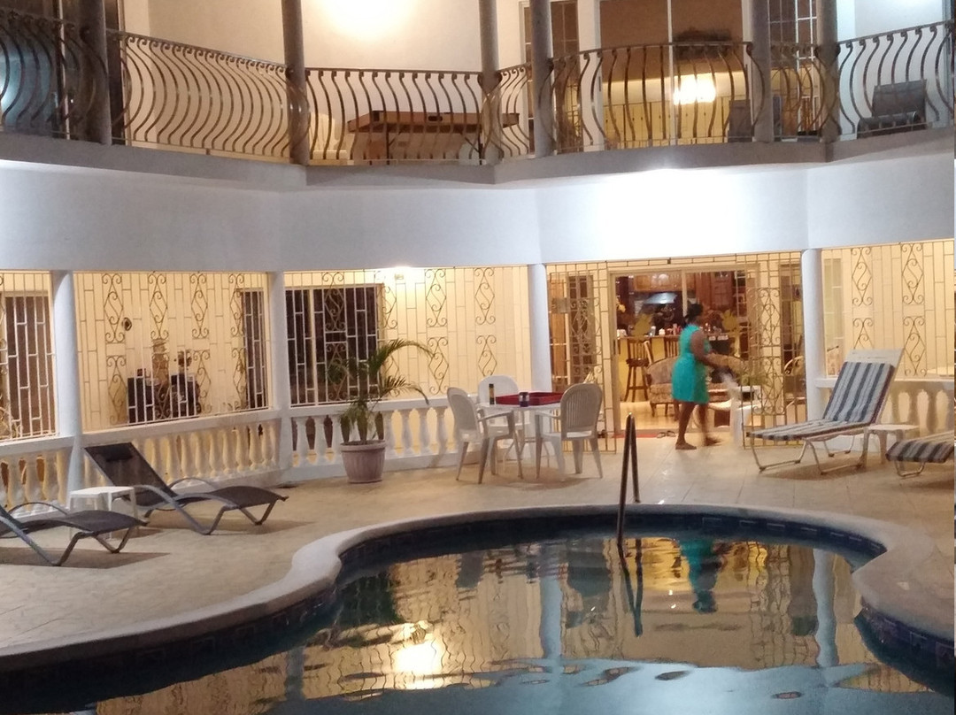 Chateau De La Rose Bed & Breakfast主图