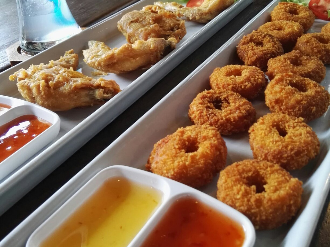 ร้านอาหาร ต้นฝ้าย