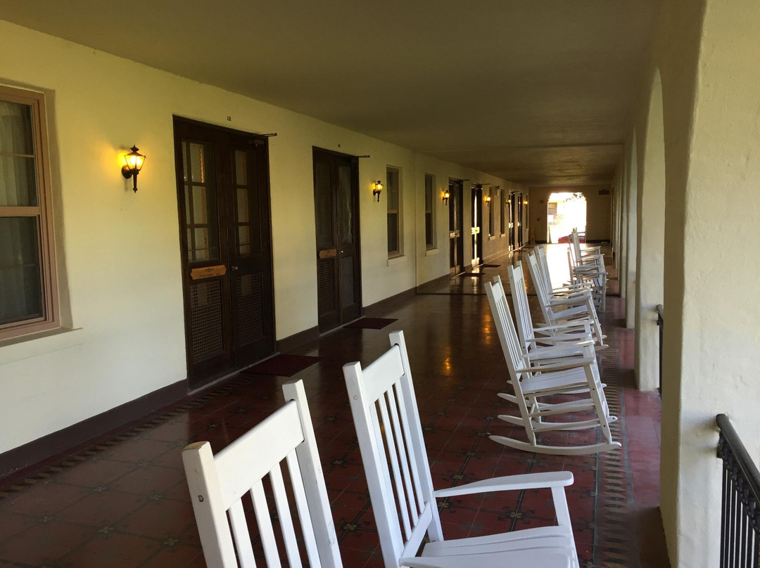 Randolph AFB Inn主图