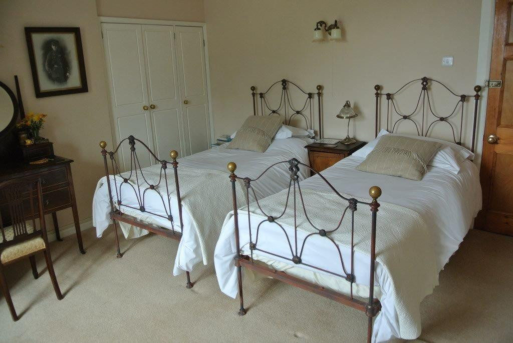 Brimford House主图