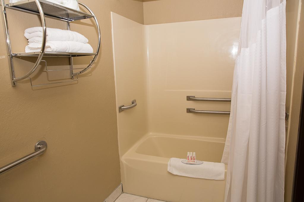 Super 8 by Wyndham Canton IL