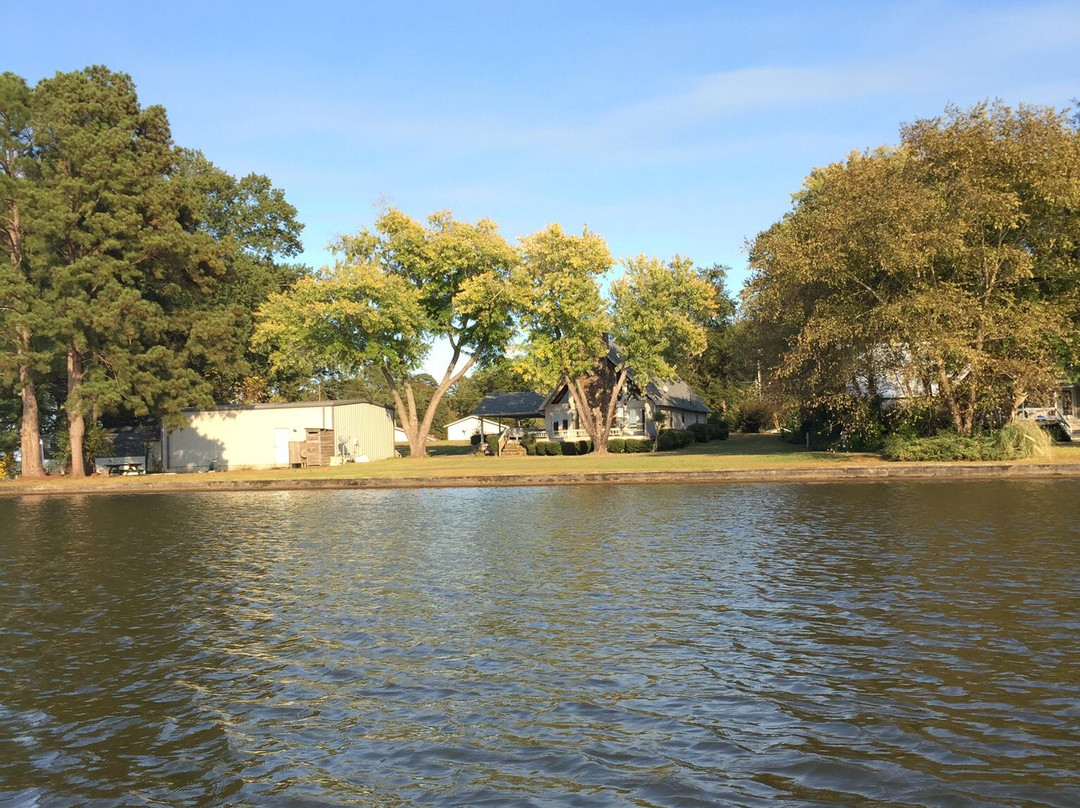 Neely Henry Lake-加兹登必去景点