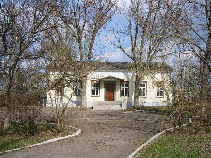 Malynivka旅游景点-Putevoi Castle