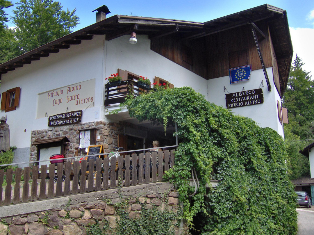 Albergo Lago Santo