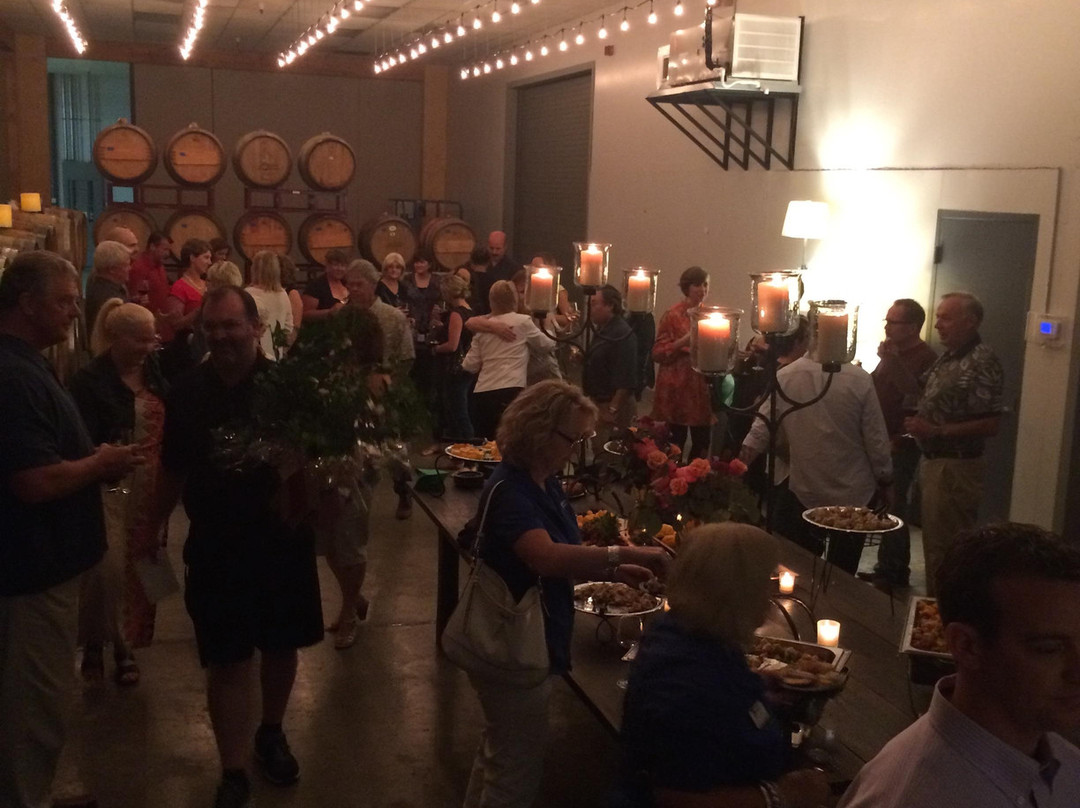 Moseley Family Cellars-雷丁必去景点