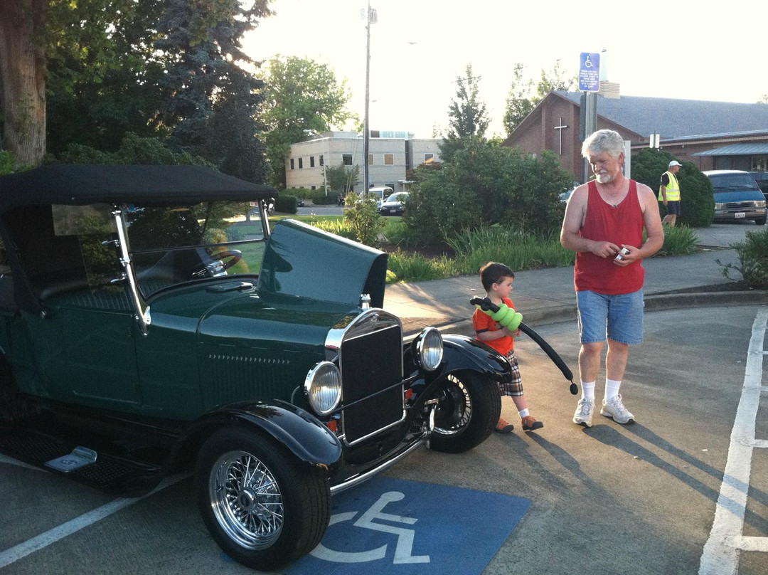 Hillsboro Tuesday Marketplace-希尔斯伯勒必去景点