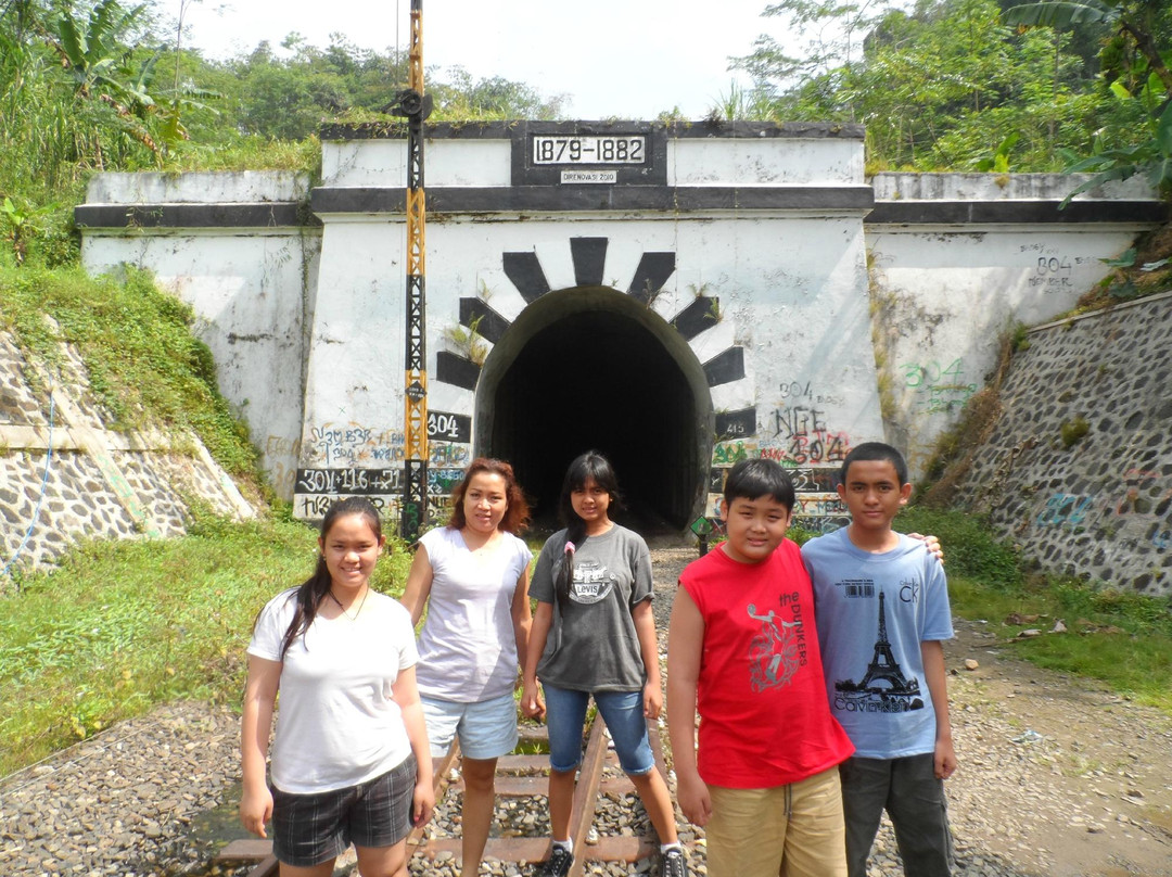 Lampegan Tunnel-Cianjur必去景点
