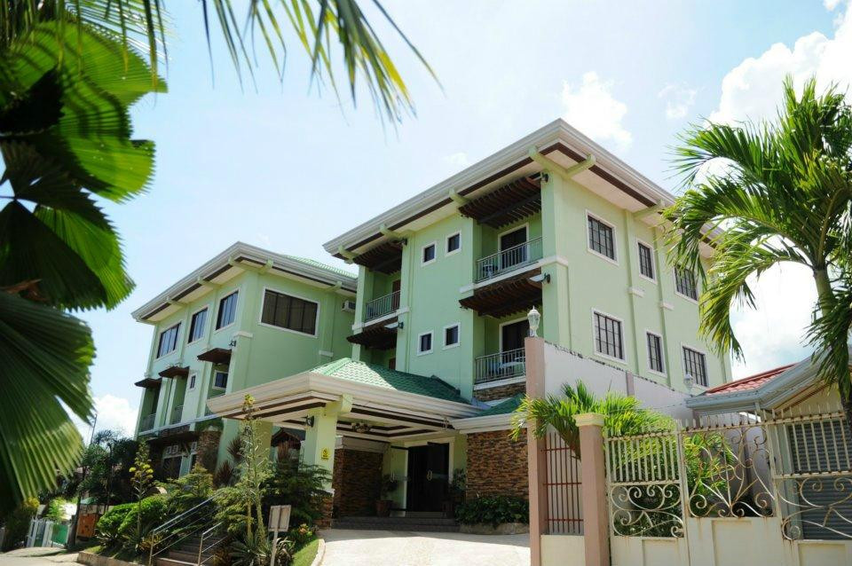The Monina RM Midtown Inn & Restaurant