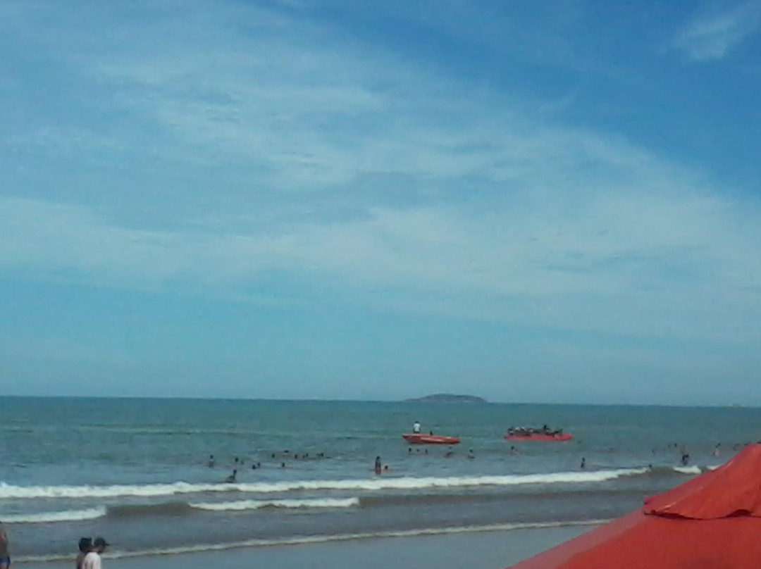Praia De Piúma景点图片