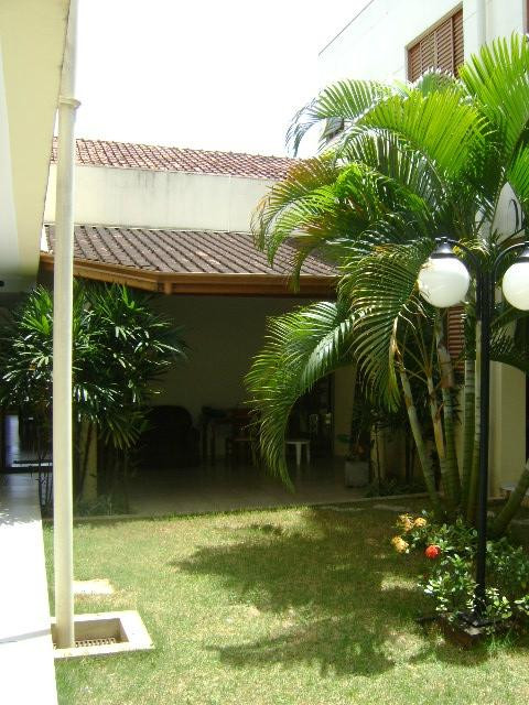 Oasis Hotel