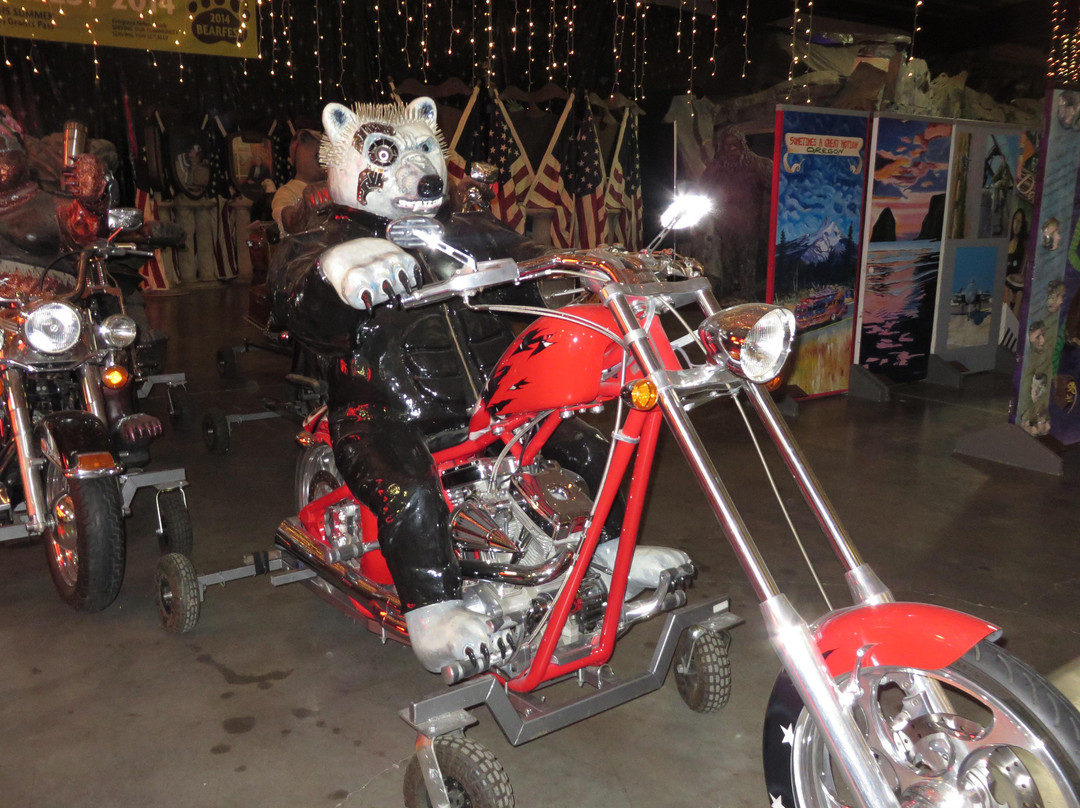 Bear Hotel Artworks Museum-格兰茨帕斯必去景点