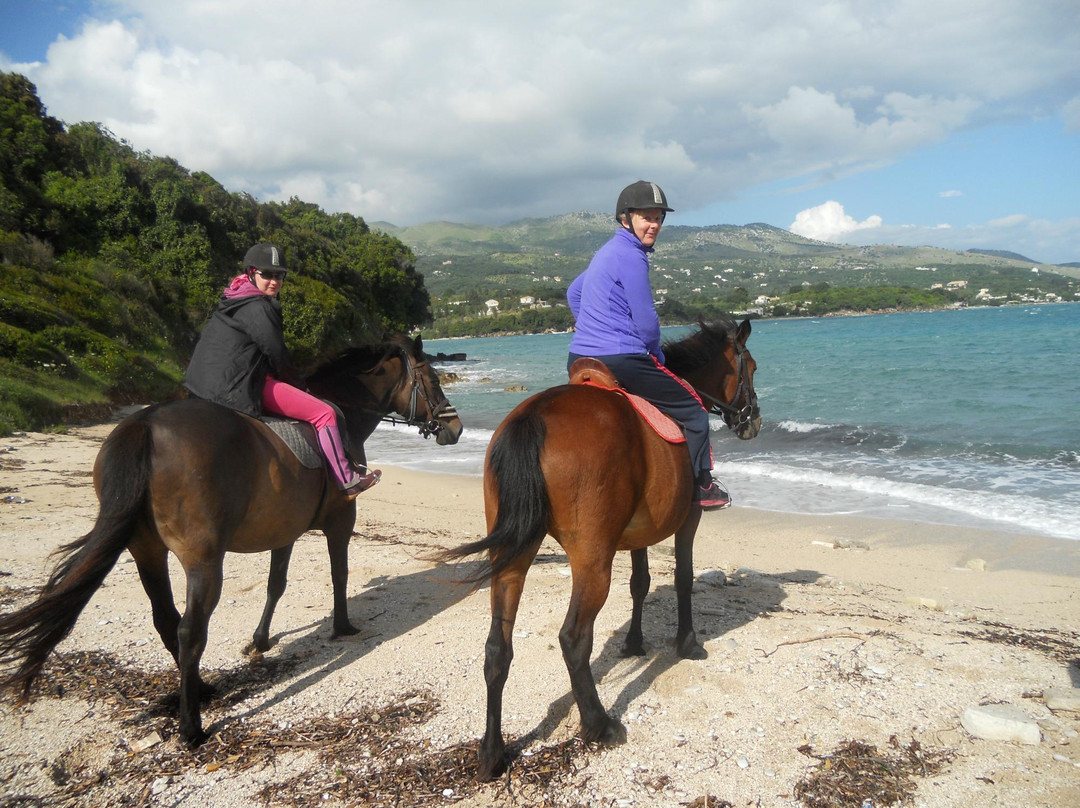 Corfu Riding Centre (Dimitris)ISSOS-Avlaki必去景点