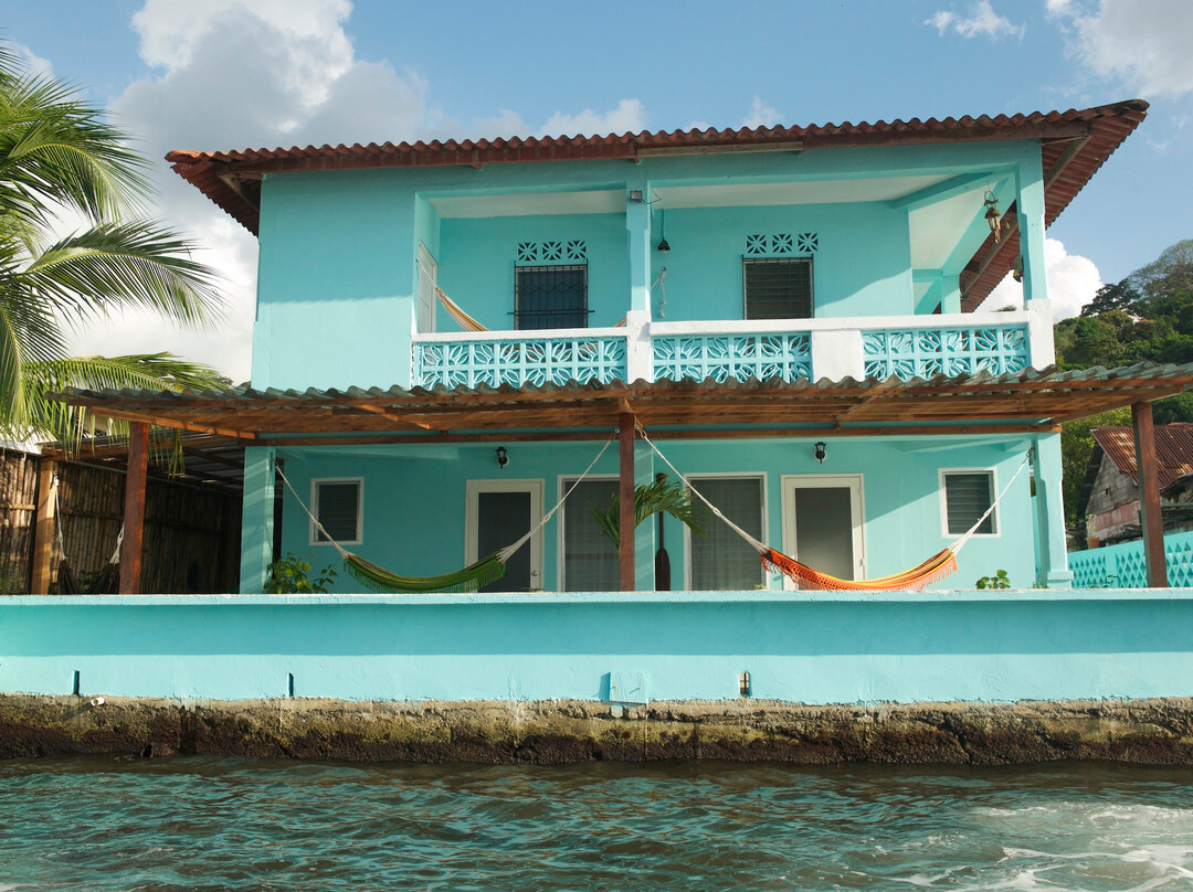 Hotelito Solidario Casa del Rayo Verde主图