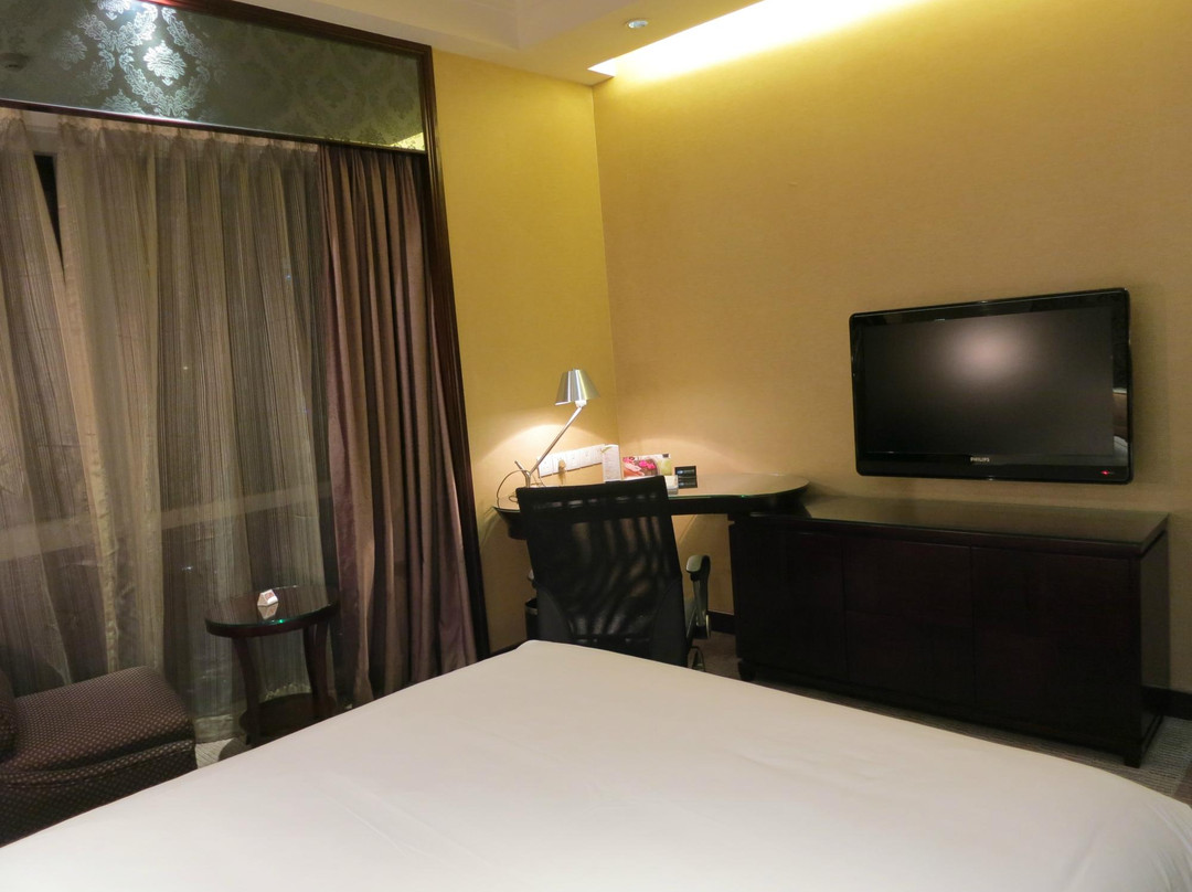 广州礼顿酒店（珠江新城地铁站店）主图