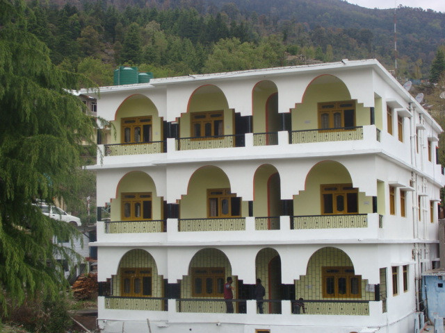 Hayat Paradise Guest House / Hotel主图