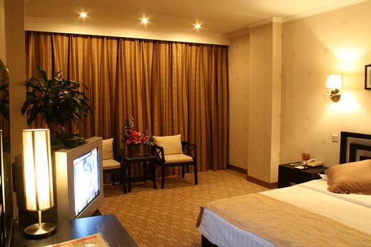 奥体中心亚朵酒店主图