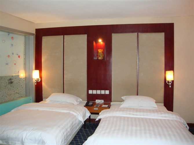 京腾丽湾酒店主图