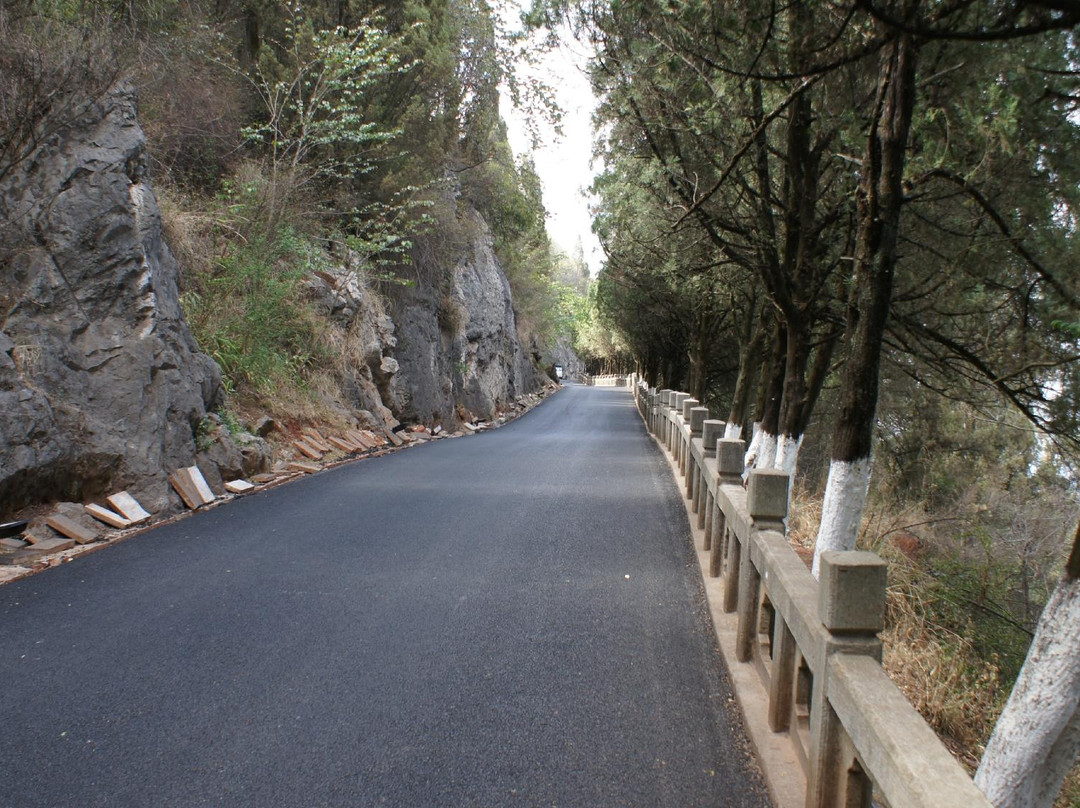 昆明龙门-昆明市必去景点