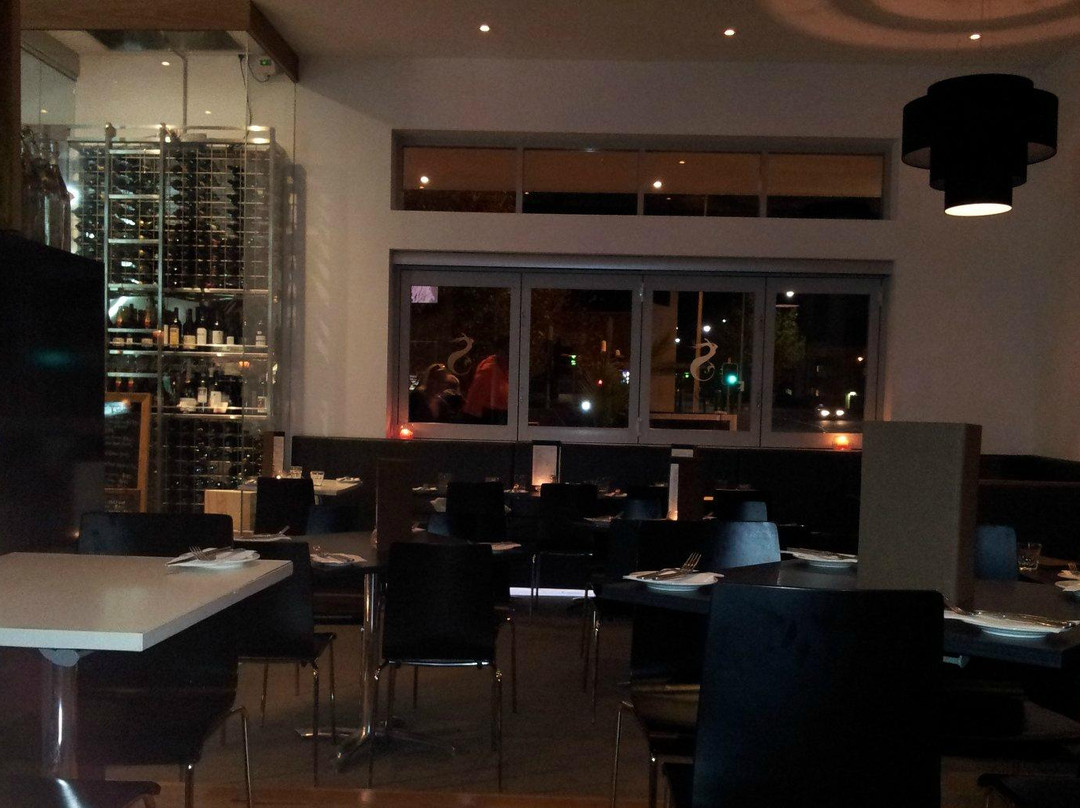 Forde餐馆和美食-Siren Bar and Restaurant