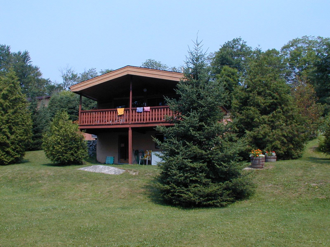 Lakeshore Marina & Chalets