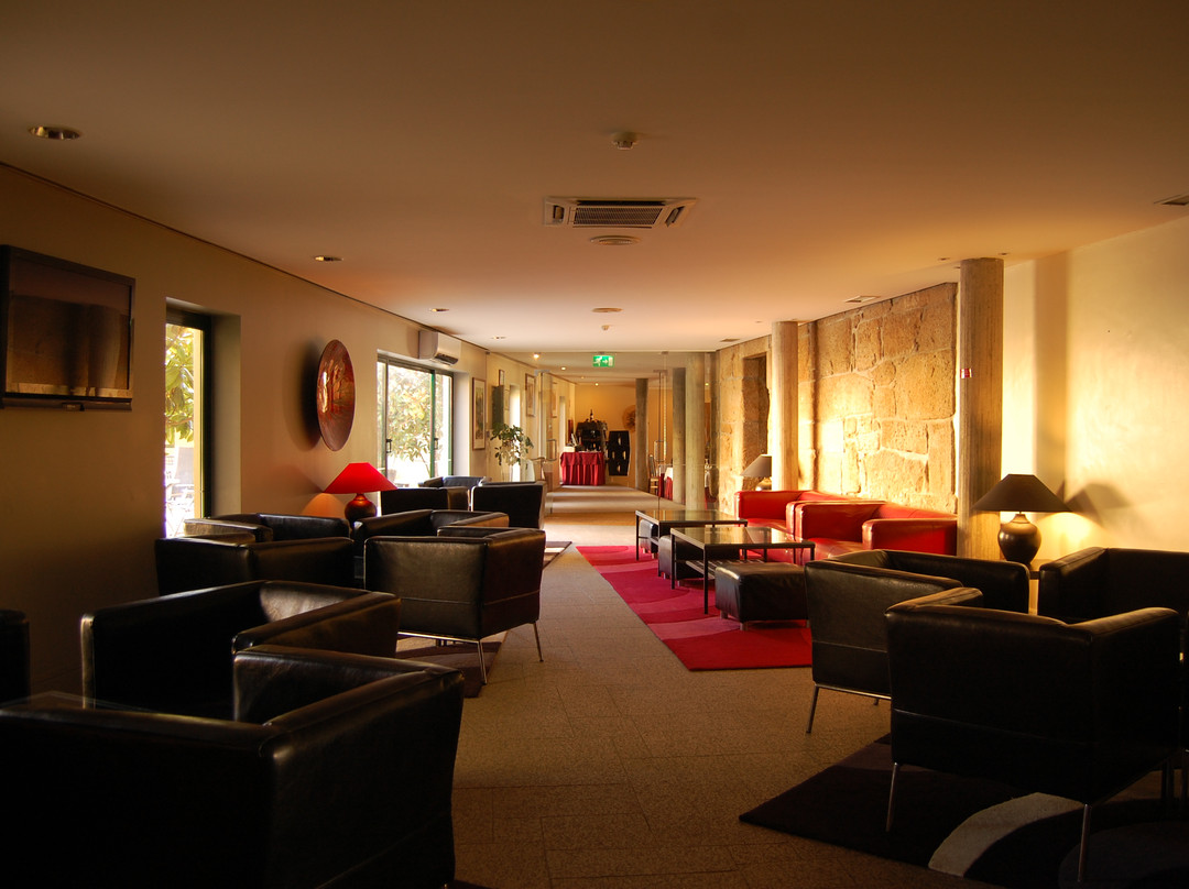 Solar Dos Canavarros主图