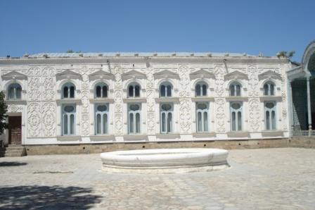 Palace of Moon-like Stars (Sitorai-Mokhi-Khosa)-布哈拉必去景点