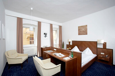 Hotel Goldener Brunnen主图