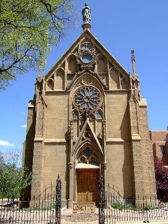 拉瑞多教堂-圣菲必去景点