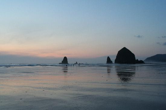 草垛岩-坎农比奇必去景点