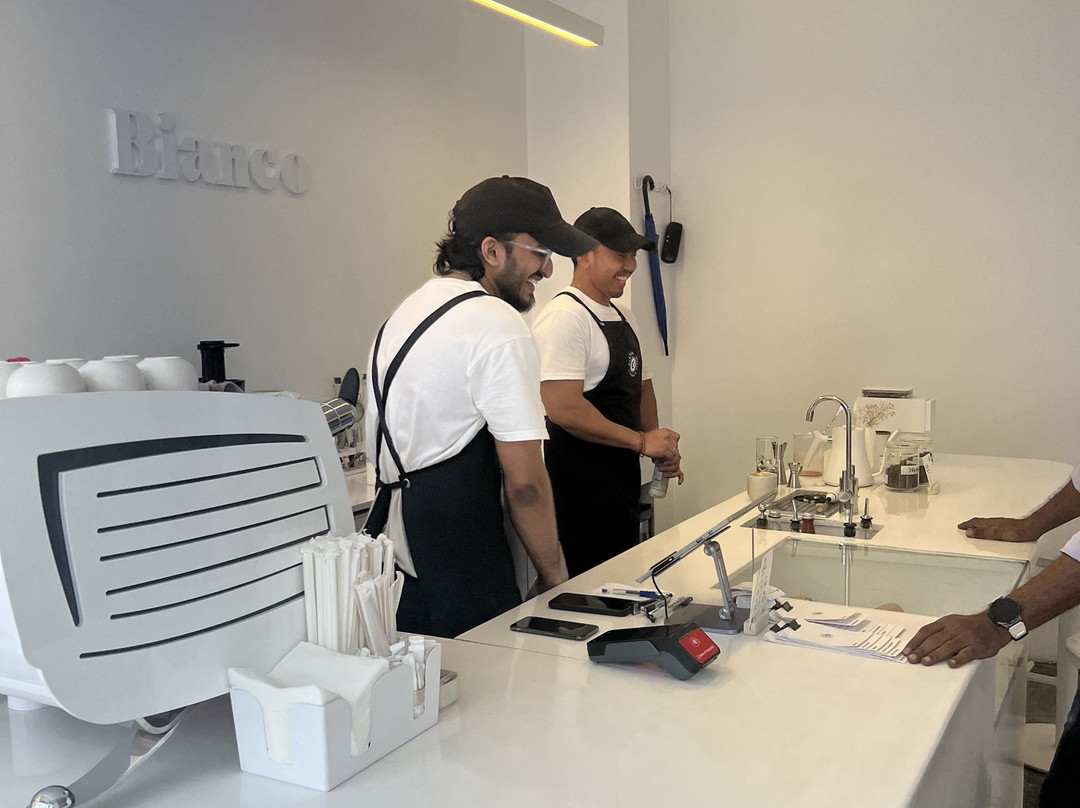 Bianco Coffee & Eatery