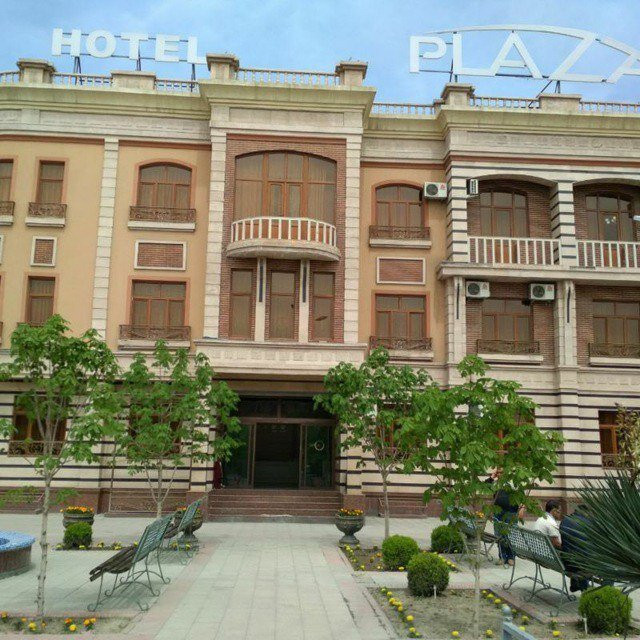 Hotel Plaza 2