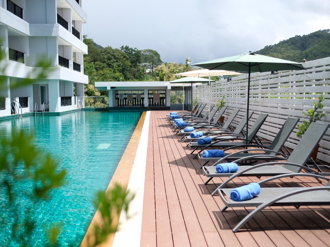 芭东绿山酒店主图